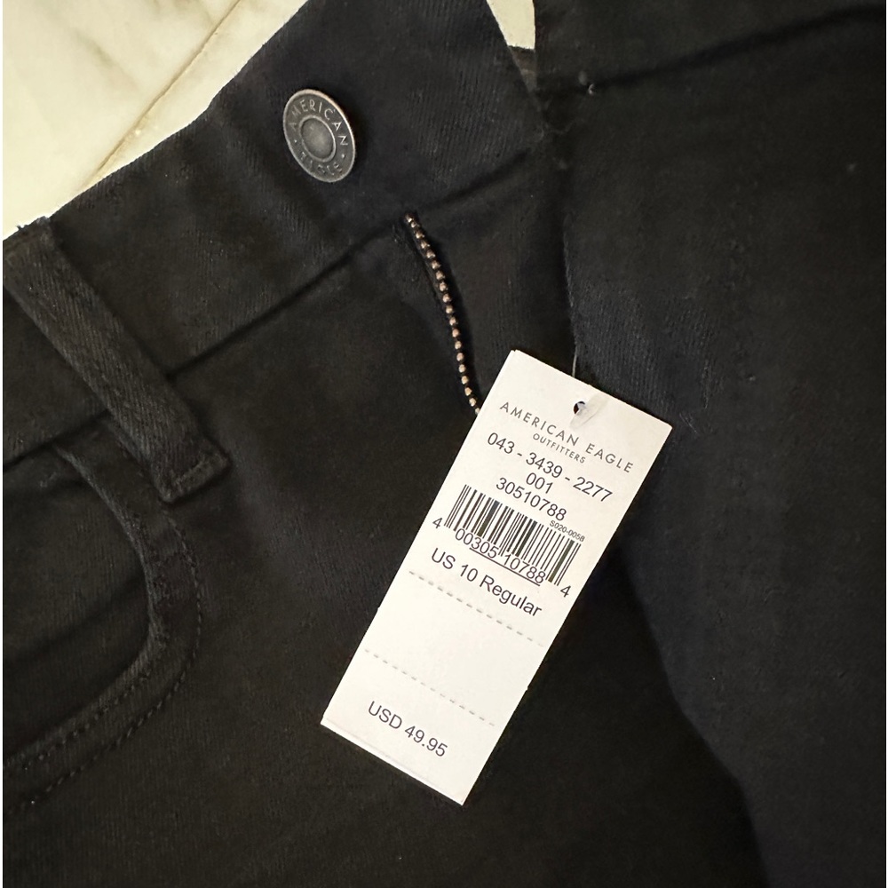 NWT American Eagle Black Curvy Size 10
